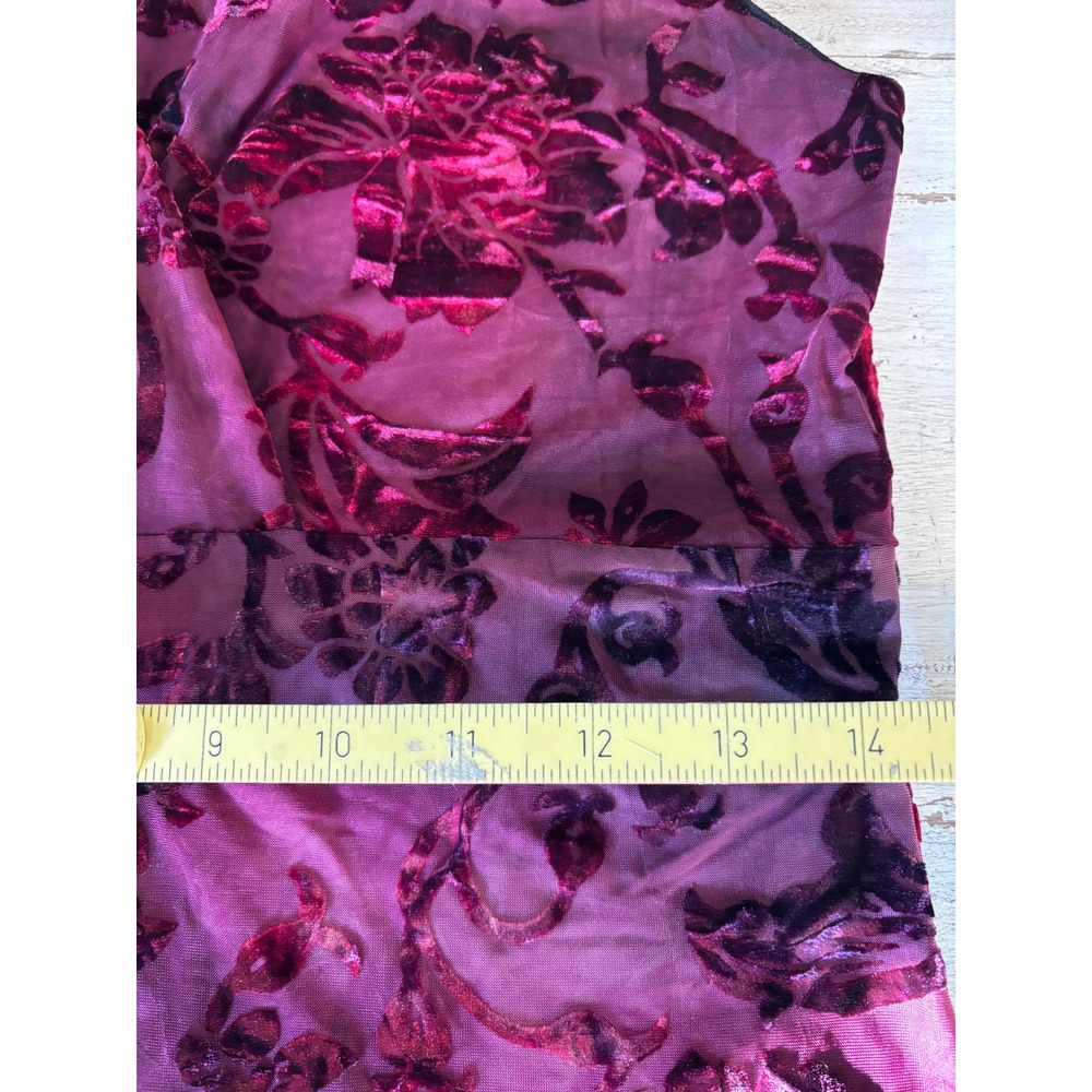 Y2K Reitmans top women M burgundy velvet burnout floral sharkbite hem v-neck - Picture 5 of 9
